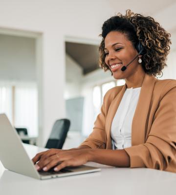 woman on the laptop